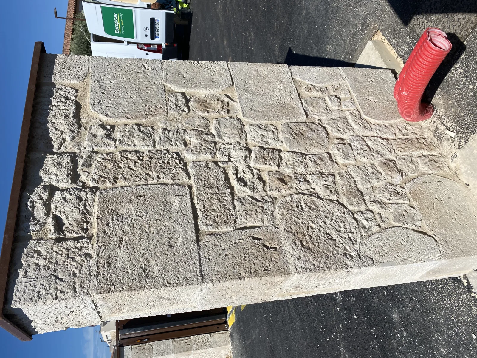 Pierre de placage sur chantier Aix-en-Provence