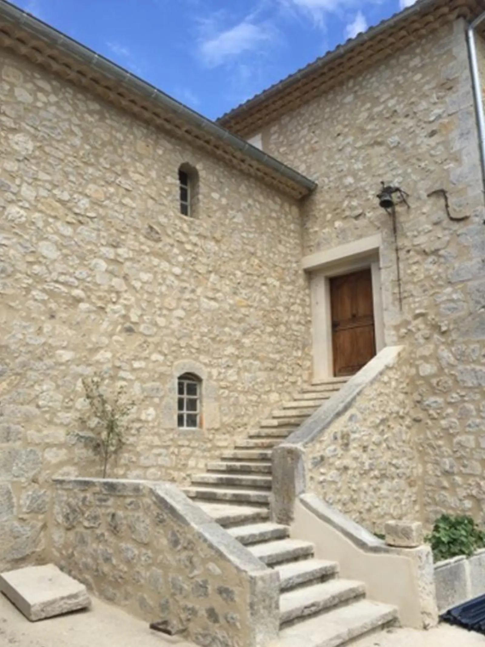 Restauration de façade en pierre, Vaucluse